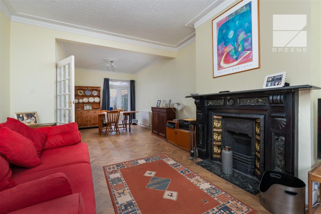 8 Connaught Road_0028.jpg