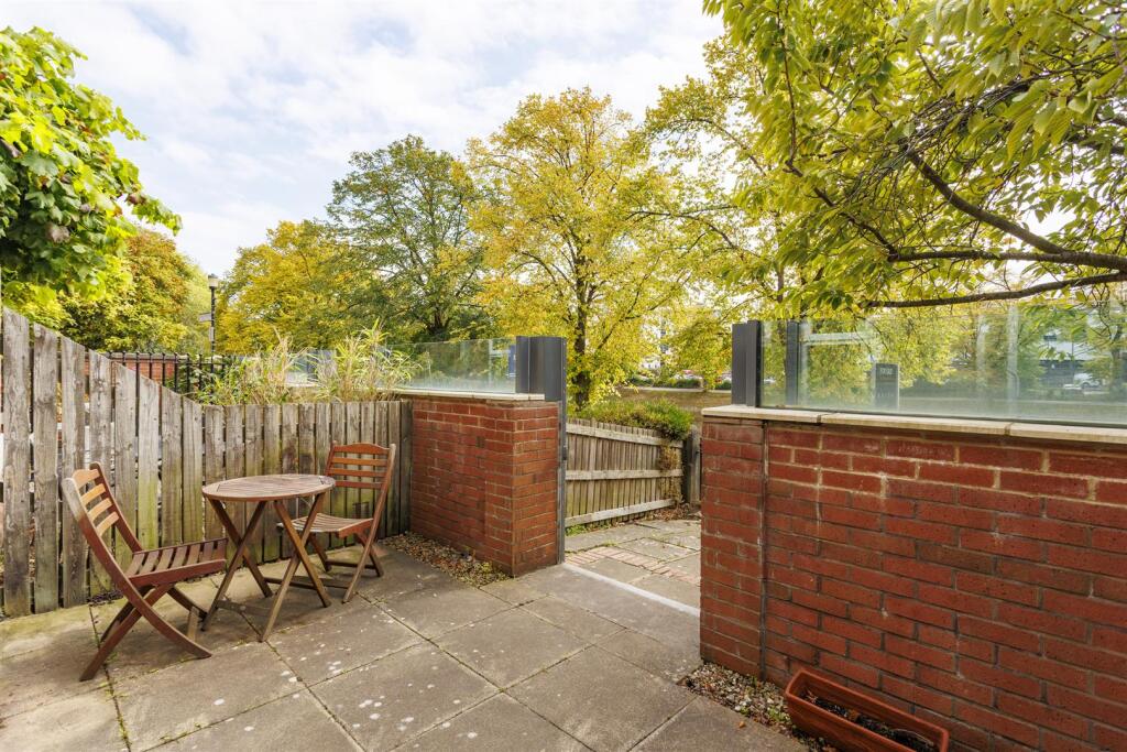 7_Earlsborough_Terrace_17.jpg
