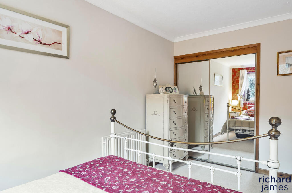 53f789c2-8a92-444...