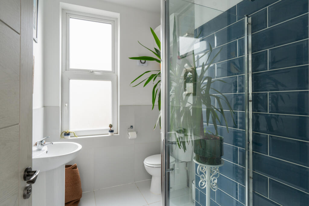 305620 - 471HarrowRoad_HighRes-16.jpg