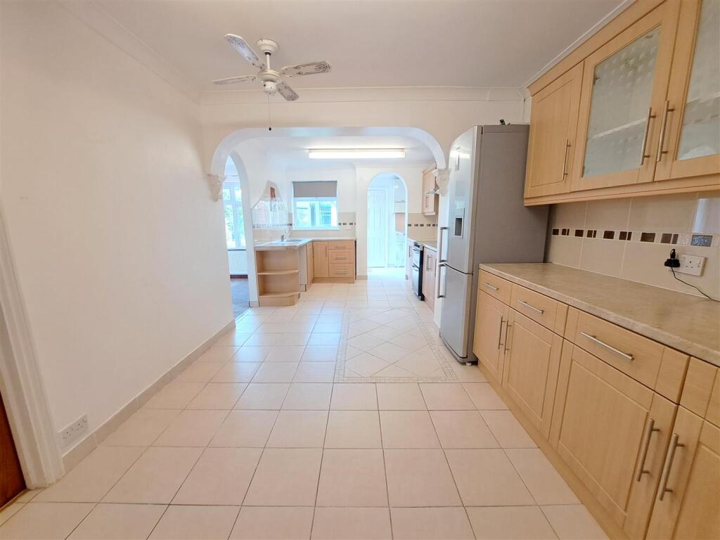 Kitchen/Breakfast Room