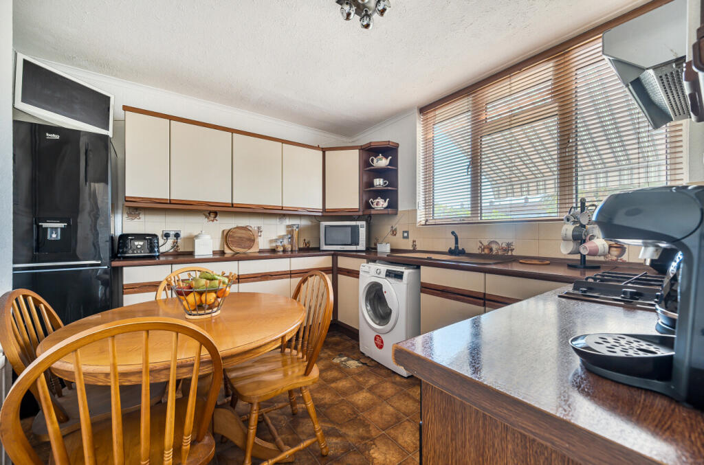 1335416-6-68934ee...