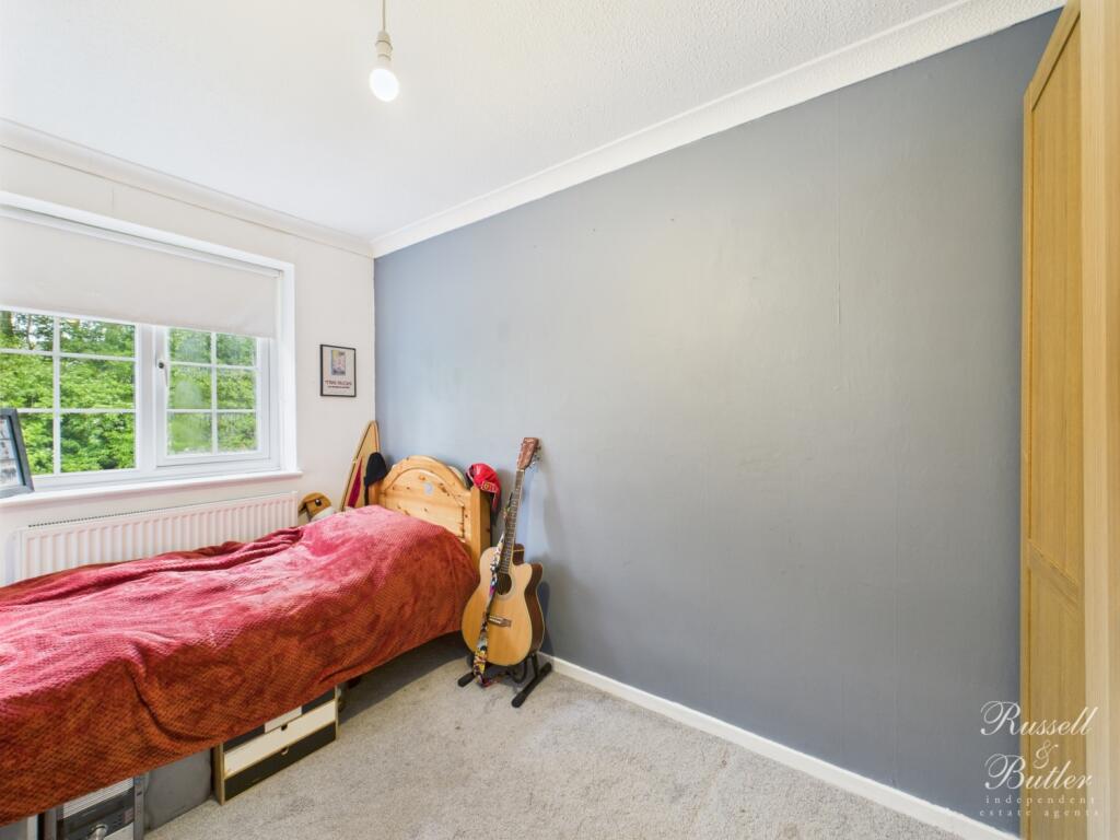 CAM02127G0-PR0297-STILL010