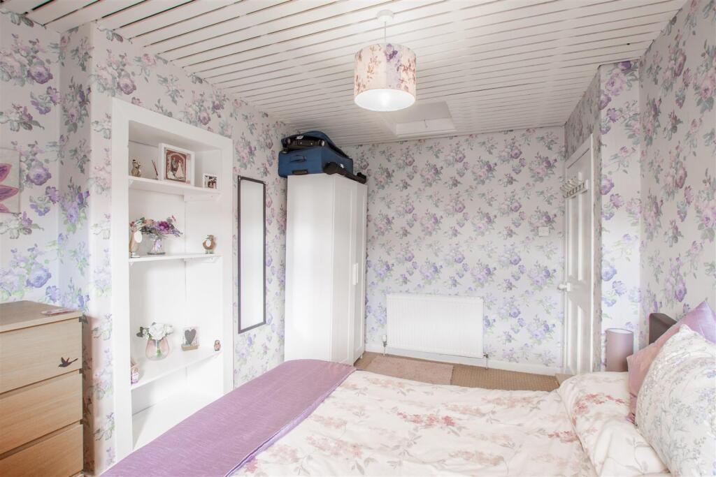 bedroom.two.jpg