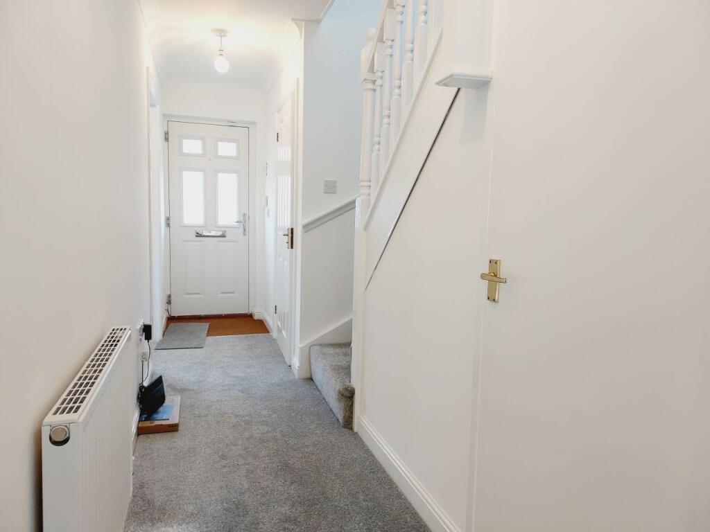 Entrance hall aspect