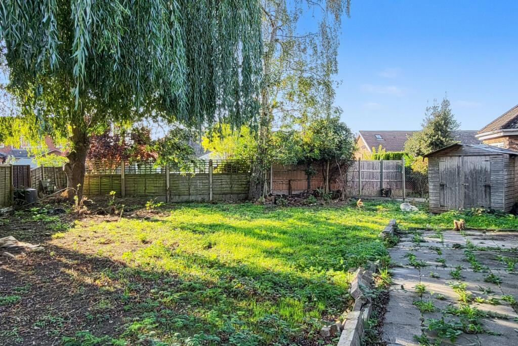 6 Chestnut Grove, Lincoln, Lincolnshire, LN5 9BJ