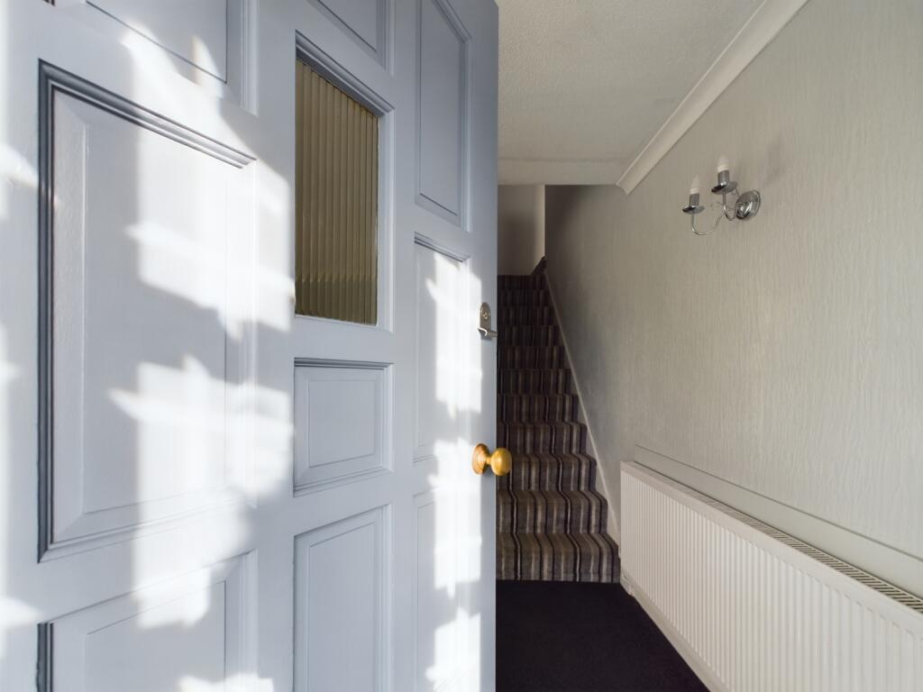 CAM02386G0-PR0098-STILL018