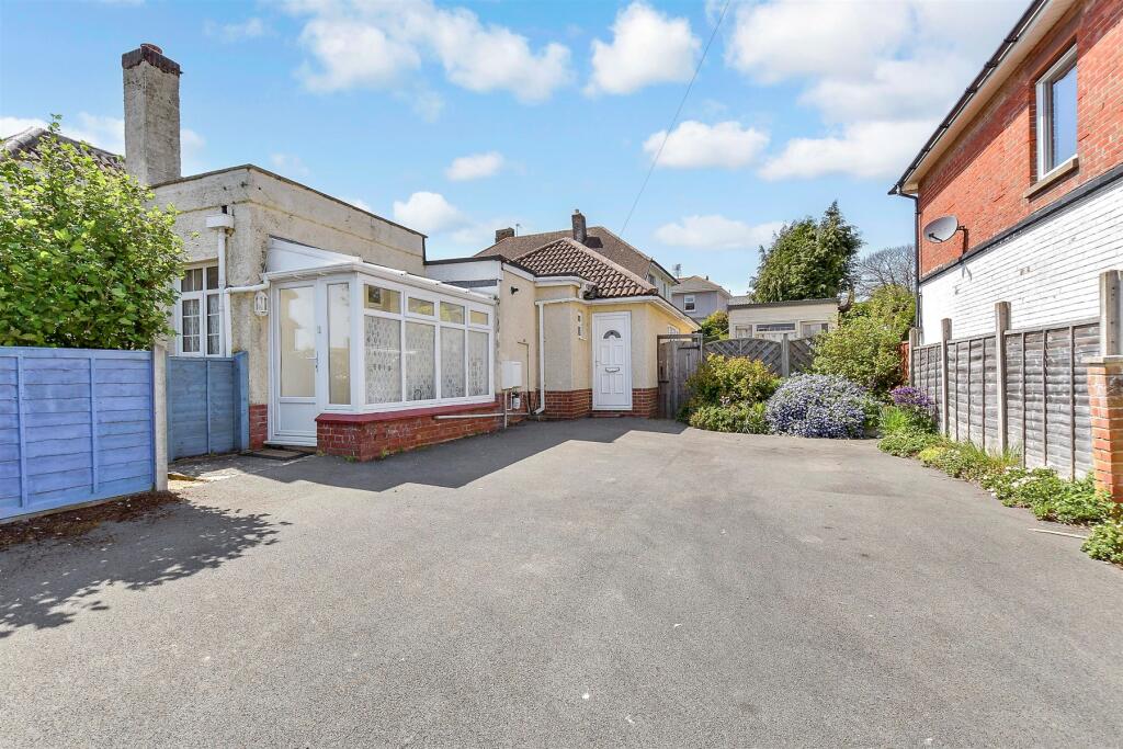 Driveway/Parking