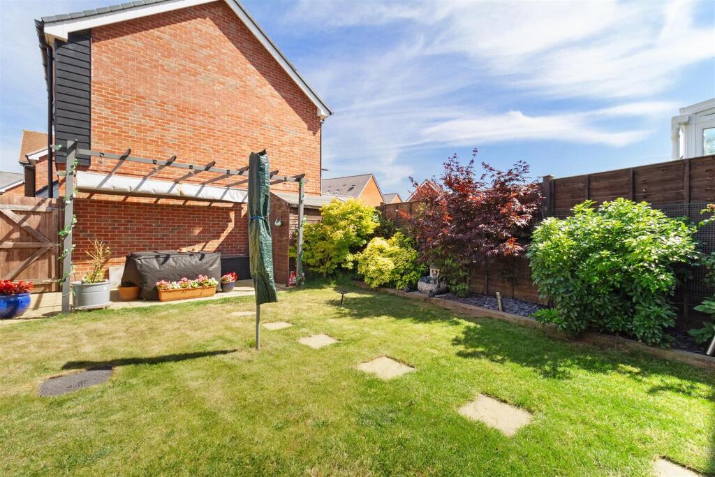 Water Lily Way, 22-002.jpg