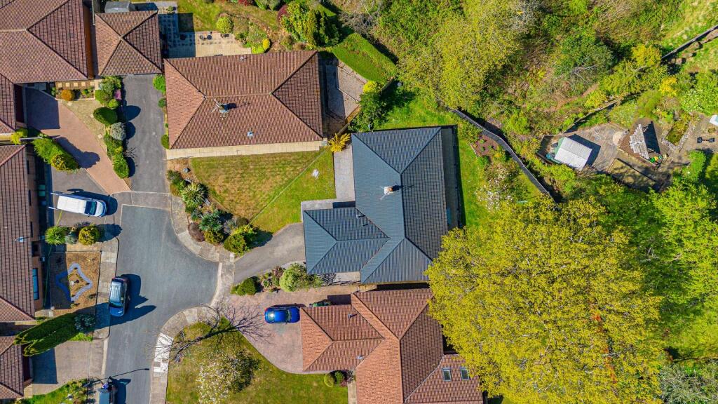 Clos Coed-Y-Dafarn Drone-3.jpg