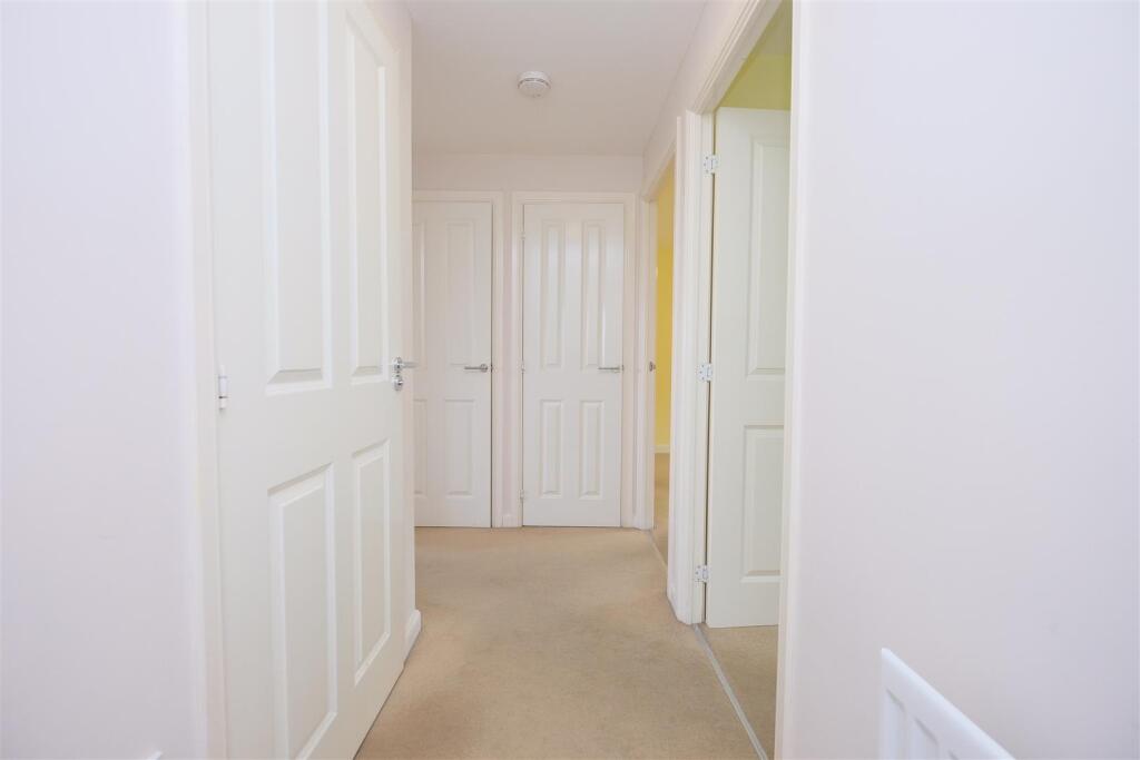12 Valerian Close, Shirehampton, Bristol BS11 9UE 