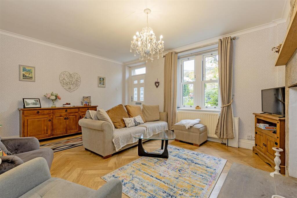 Reception Room-1.jpg