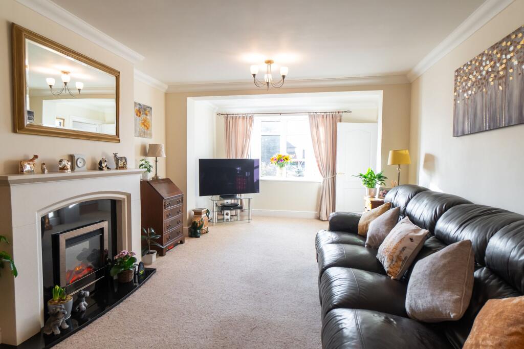 Extended Lounge