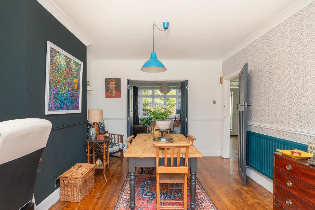 4S4RKE - Dining Room B.jpg