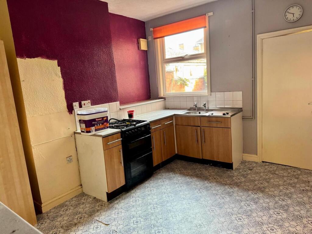 Central Rd - Int 4.jpg