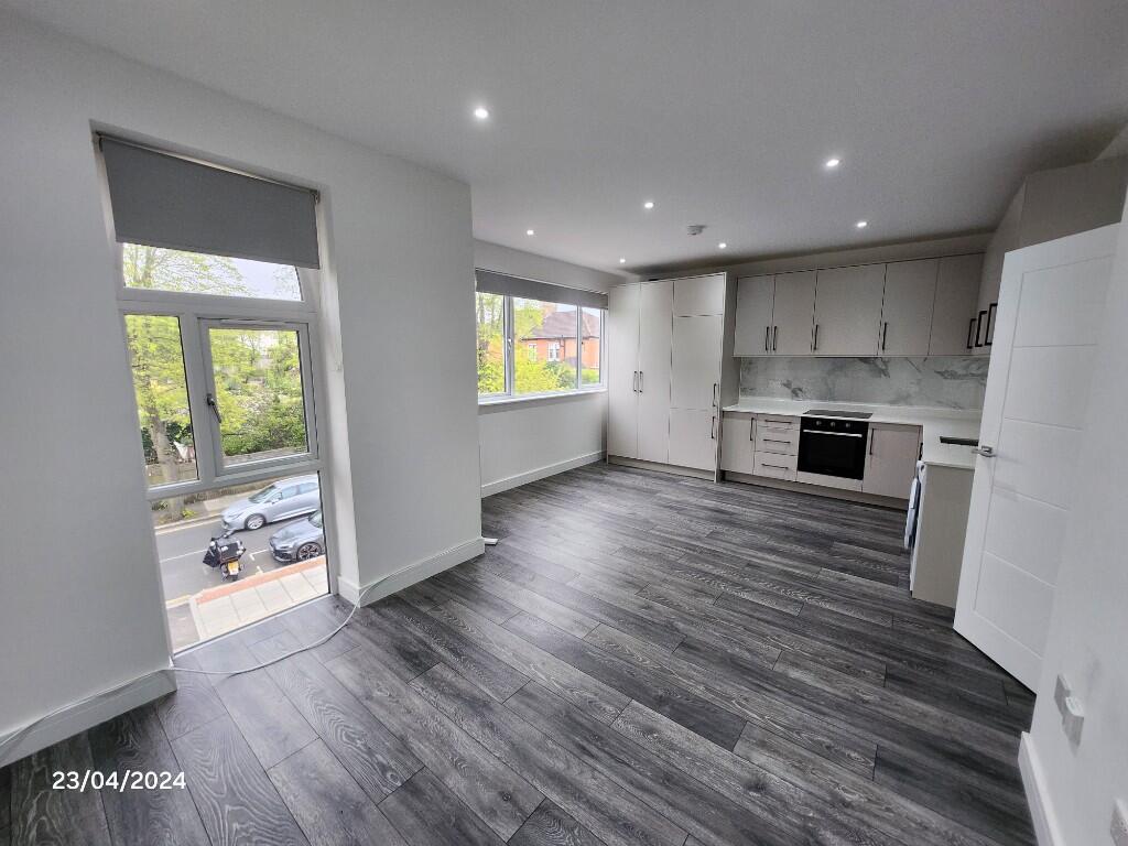 Woodside Avenue, London, N12