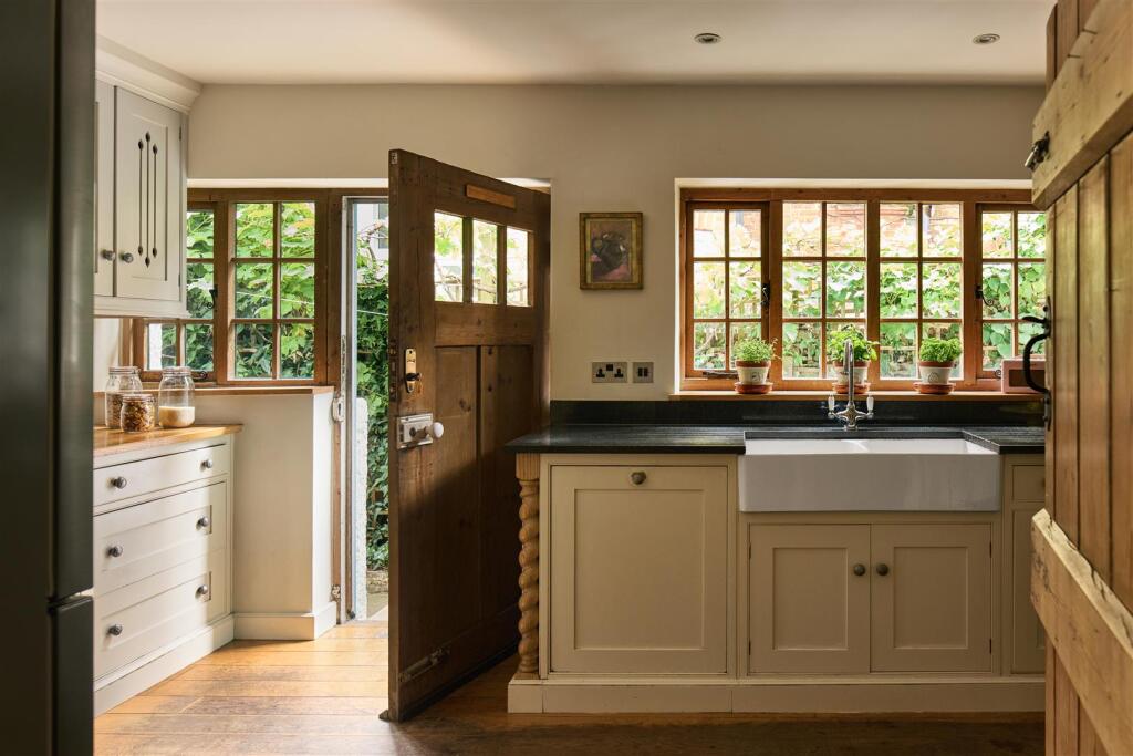 South Parade, W4 - FOR SALE