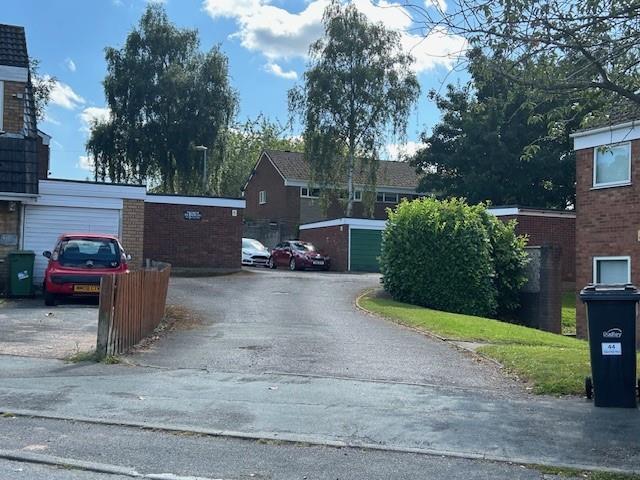 28 access to garage court.jpg