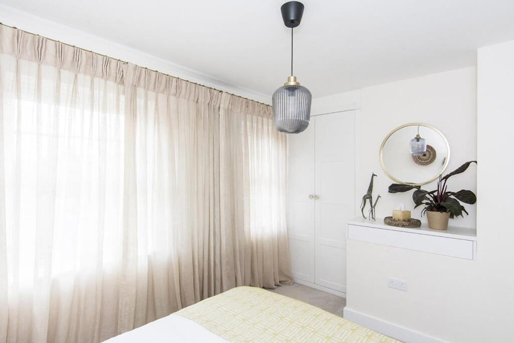 Bedroom Two Photo Two