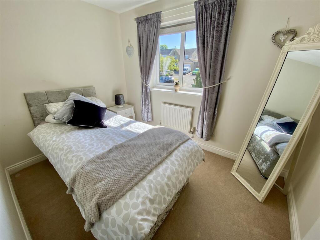 Bramleys Estate Agents - Oakfield Drive - Mirfield