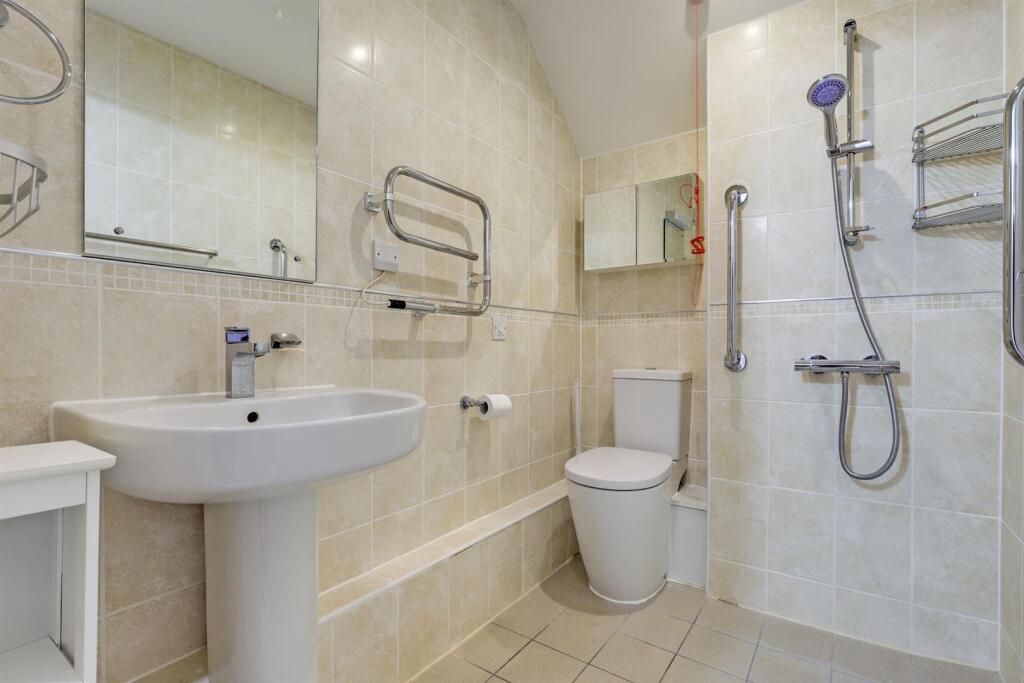 02-5312JHMCSR - 20 Yew Tree Court - 4-medium.jpg