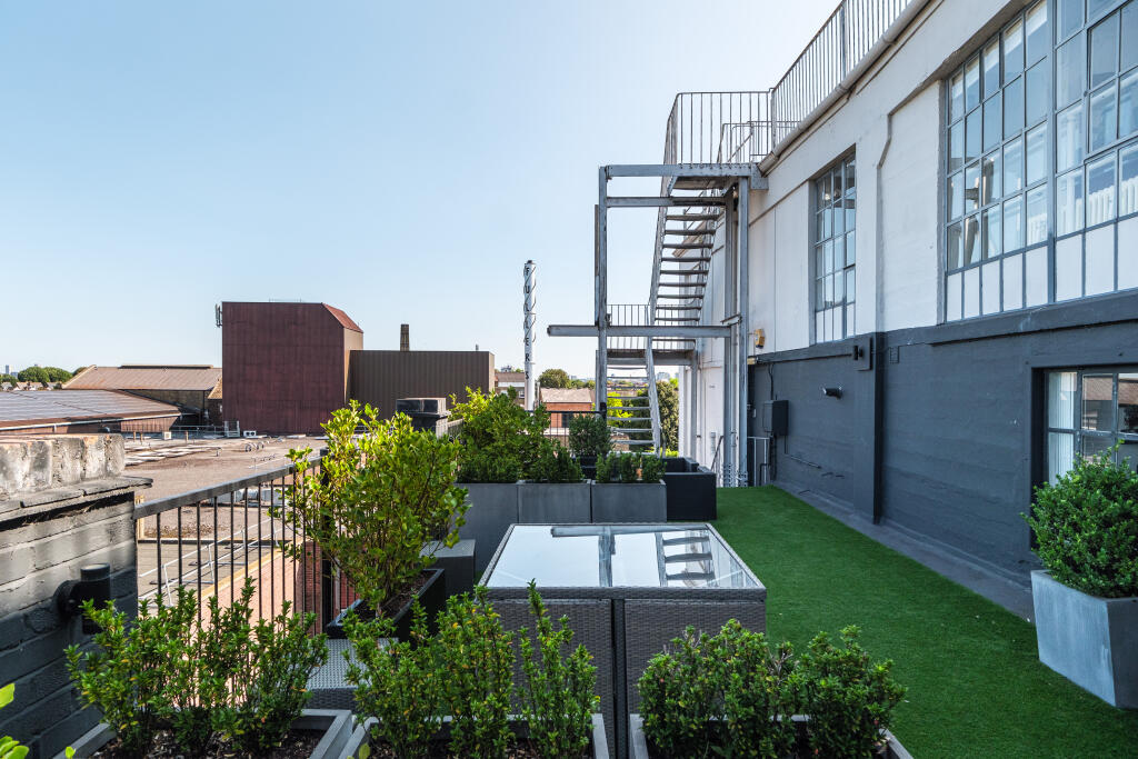 August 2025 JR (23).jpg