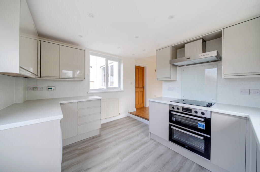 1366001-11-68f615...