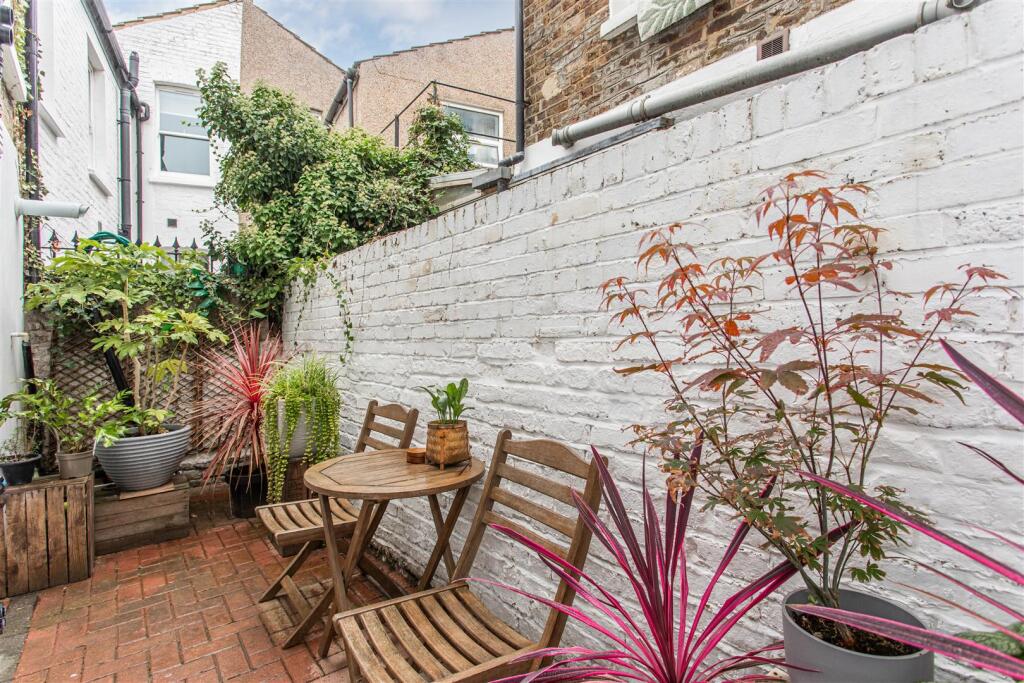 Enclosed Patio Courtyard