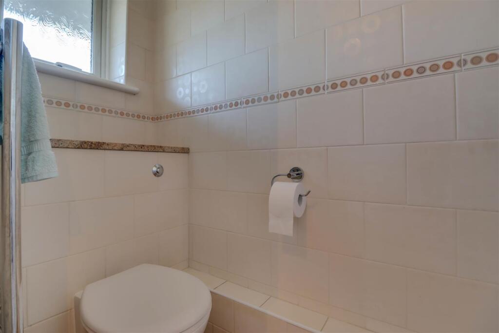 18 HIGHCLIFFE WAY 2025-4.jpg