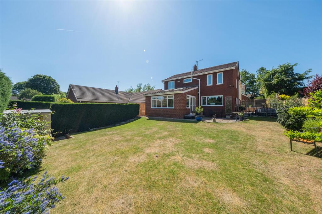 16 The Burrows-053.JPG