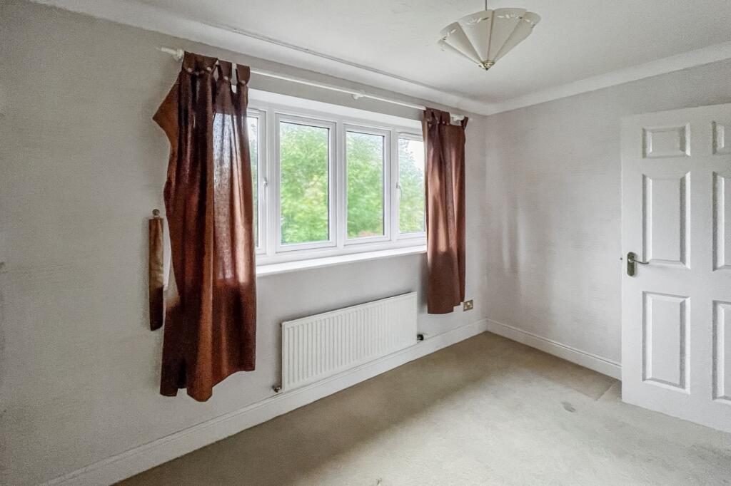 1 Deacon Place, Caterham, Surrey, CR3 5FN