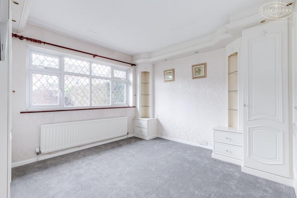 Ground floor bedroom 