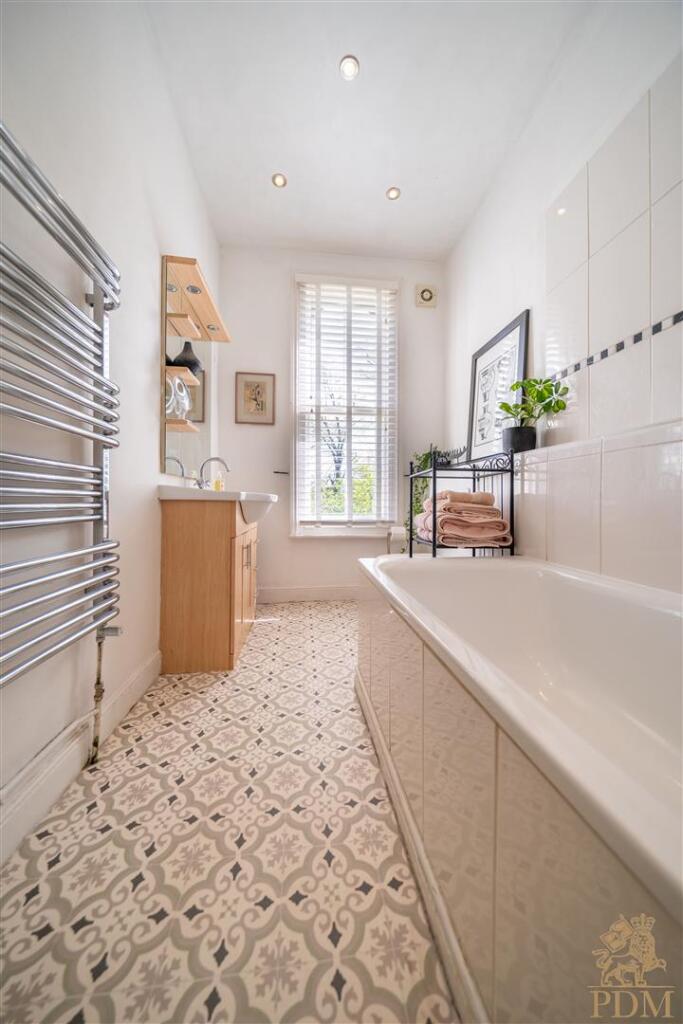 8 Claremont Rd Nottingham NG5 1BH