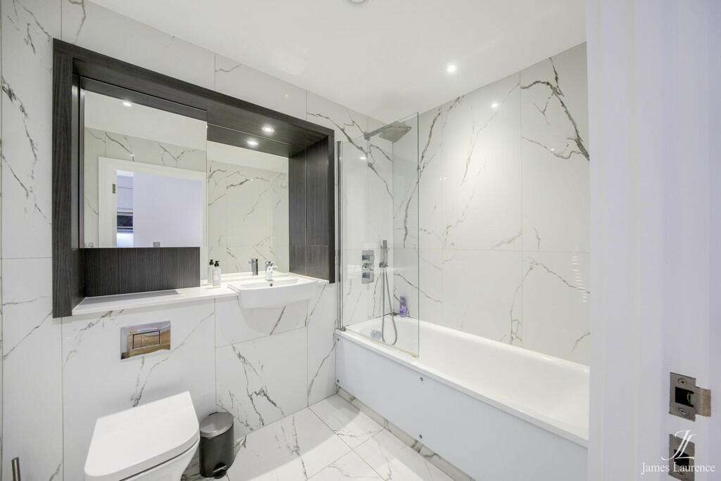 PXT41835-HDR(3)-E...