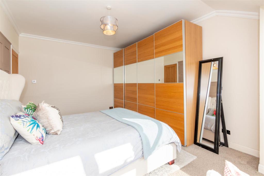 Bedroom 2 Aspect 3.jpg