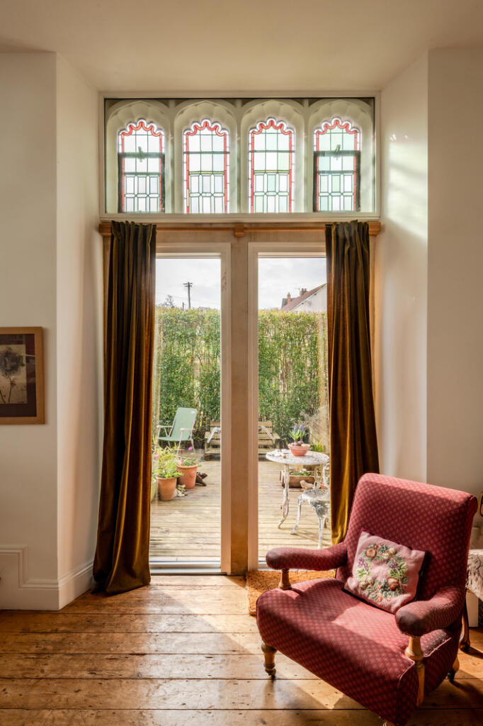 269438 - TOC.hr-3.jpg