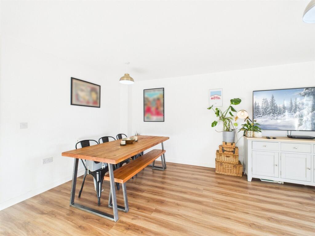 Living/Dining Room