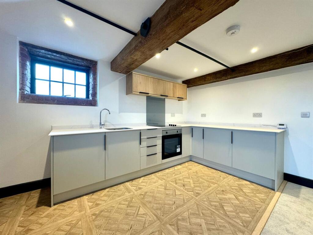 Kitchen pic 1.jpeg