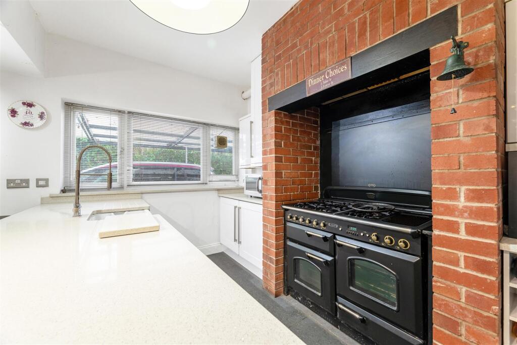 36 Kenilworth Road-199-HDR.jpg