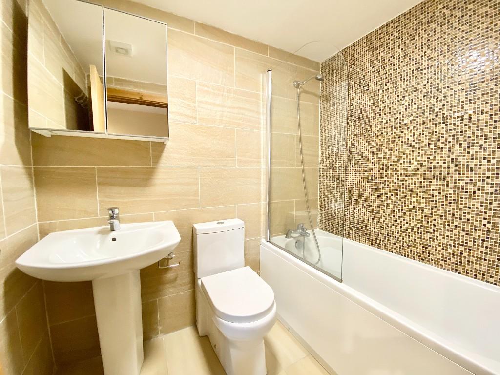 BATHROOM 2