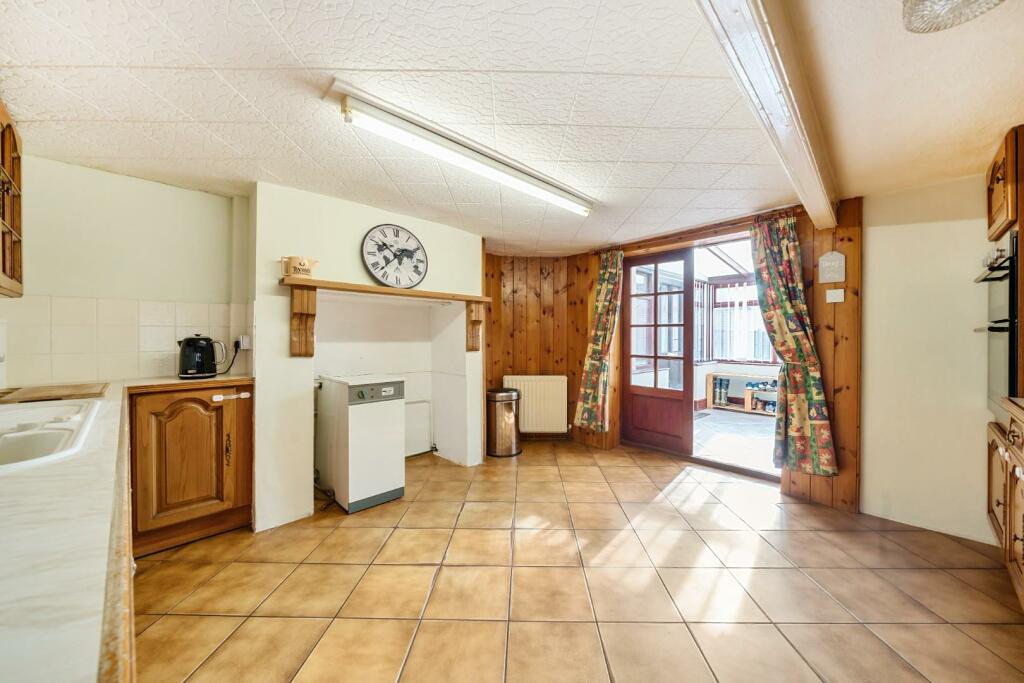 2nd view KITCHEN BREAKFAST.jpg
