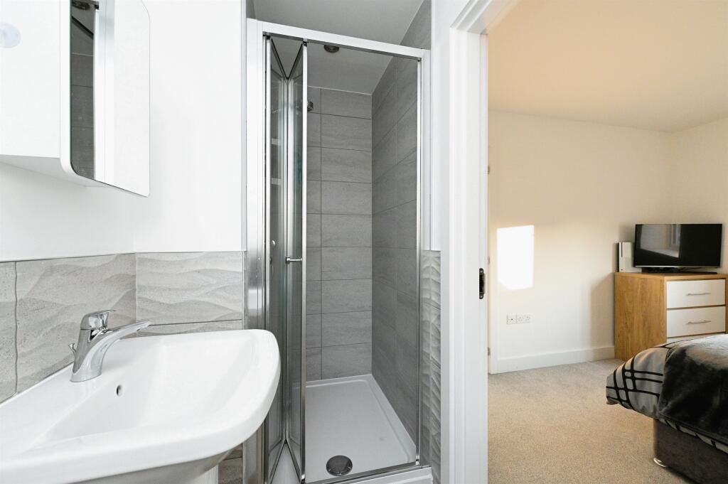 En-suite Bathroom