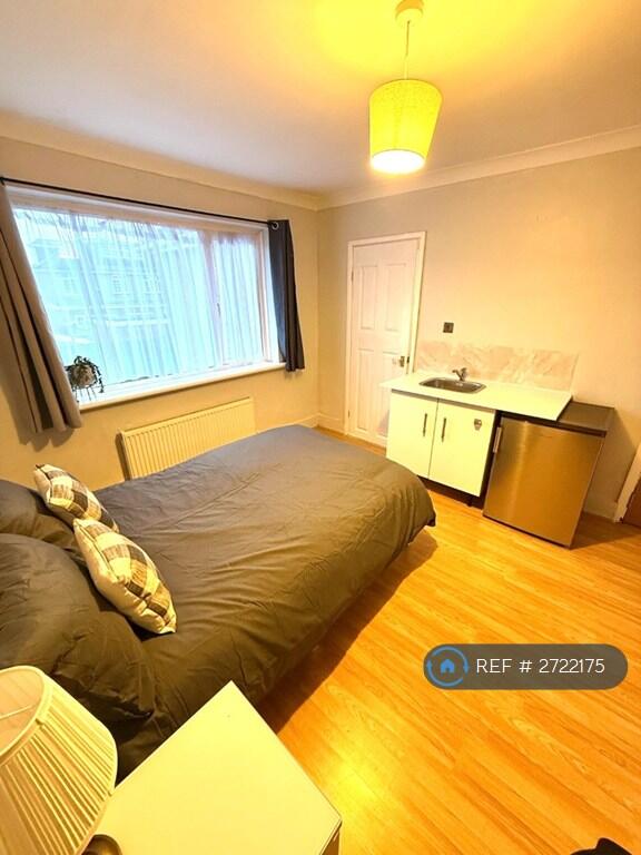 Room Five: Kitchenette