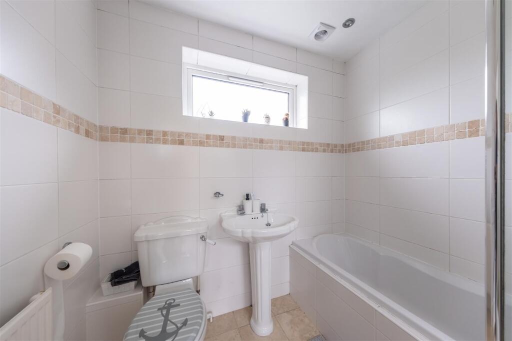 10 Walkers Lane-031.jpg