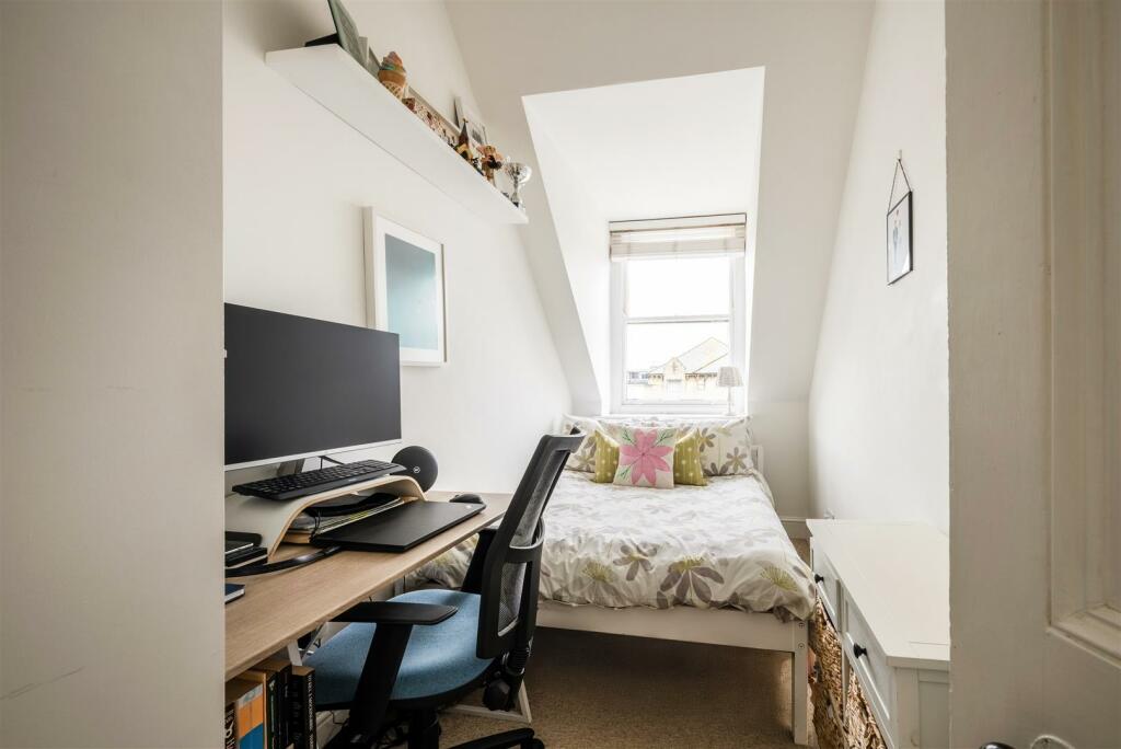 Flat 5, 9 Fourth Avenue -12.jpg