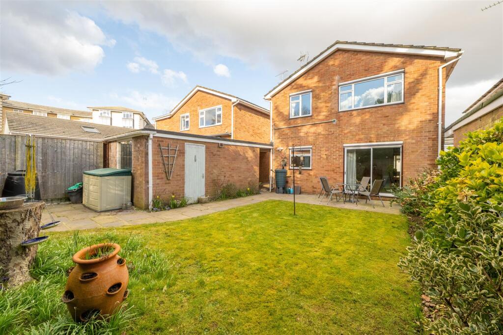 4 The Paddock, Hitchin-24.jpg