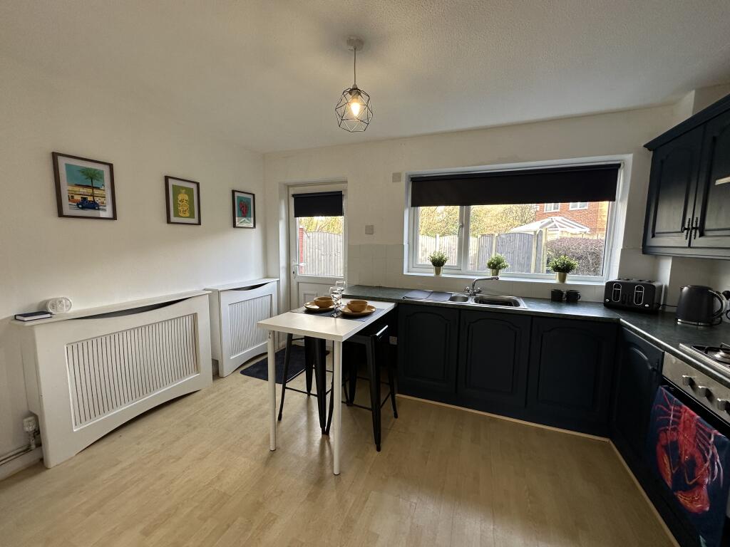 8. Kitchen diner.JPG