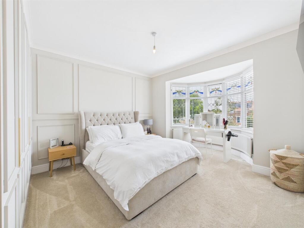 Bedroom: