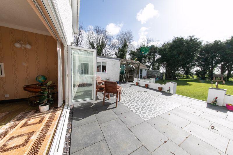 Bi-fold door to garden