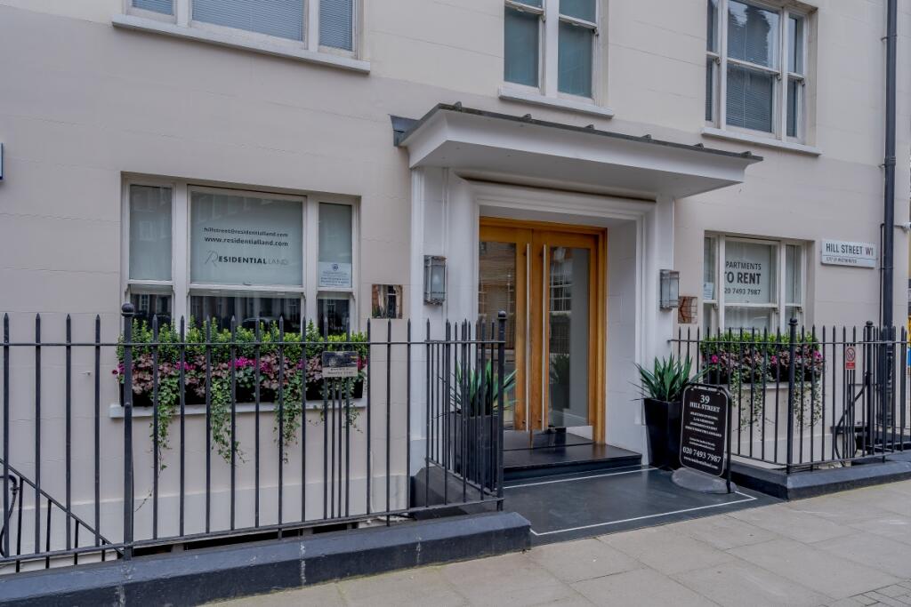 8456881-exterior02